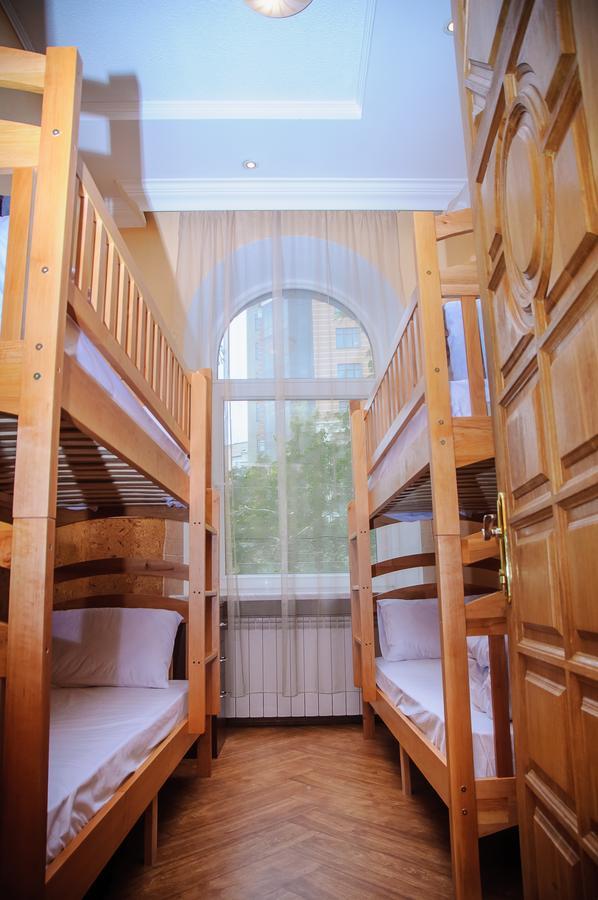 Golden Globus Hostel Kijev Kültér fotó